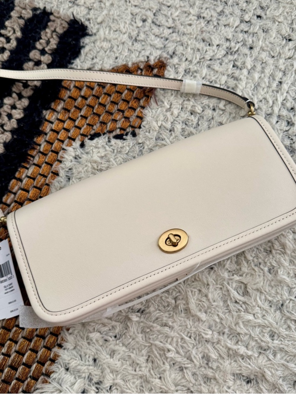 Coach Dinky Bag in Glovetanned leather - Chalk  - BNWT